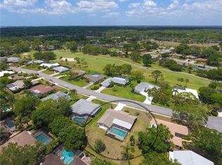 4626 Glebe Farm Rd, Sarasota, FL 34235