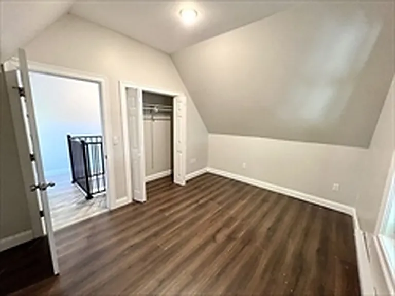 6 La Grange Pl — Photo 12