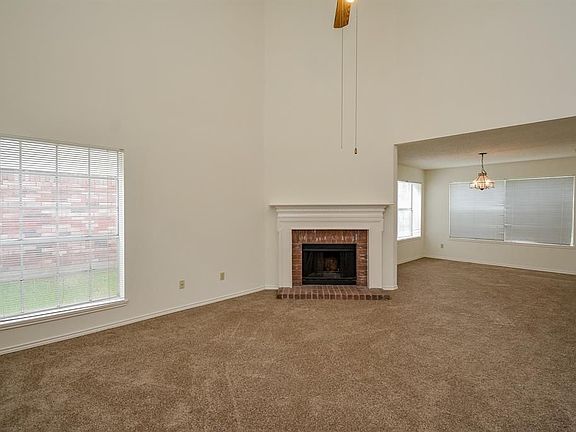 3rd image of 2314 Bent River Dr