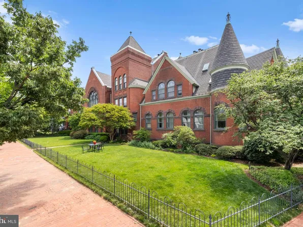 350 9th St SE APT 15, Washington, DC 20003