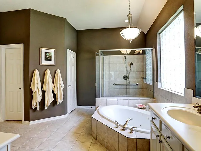 23119 Redberry Ln — Photo 8