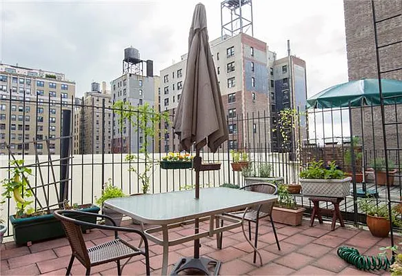 Sold by R New York | media 15