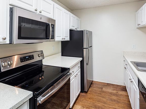 2nd image of 203 Laurie Meadows Dr #203