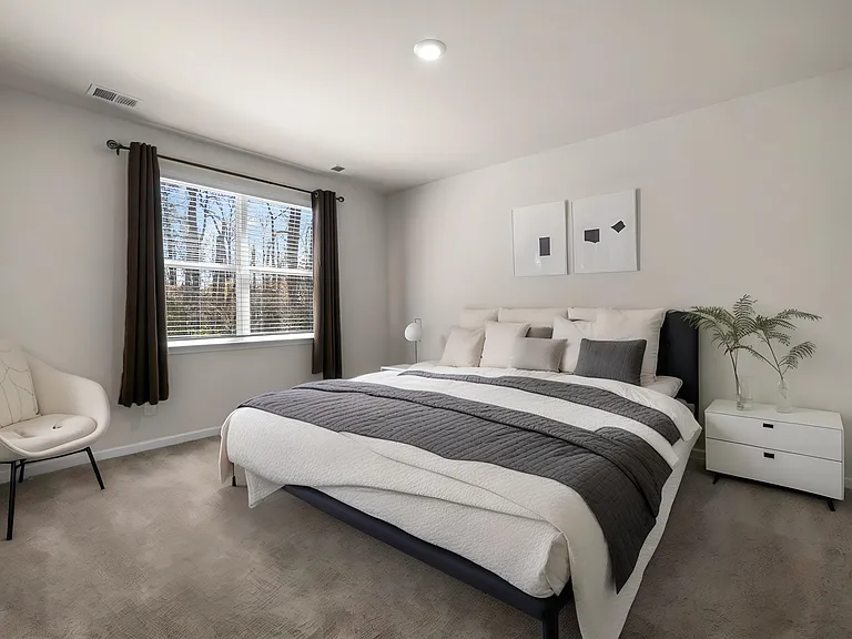 84 Woodford Reserve Dr — Photo 32