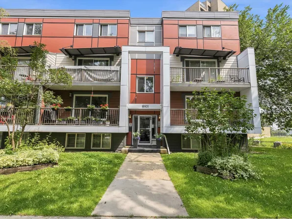 10931 83rd St NW #8, Edmonton, AB T5H 1M2