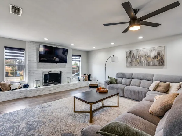 348 Thompson St, Fort Worth, TX 76134