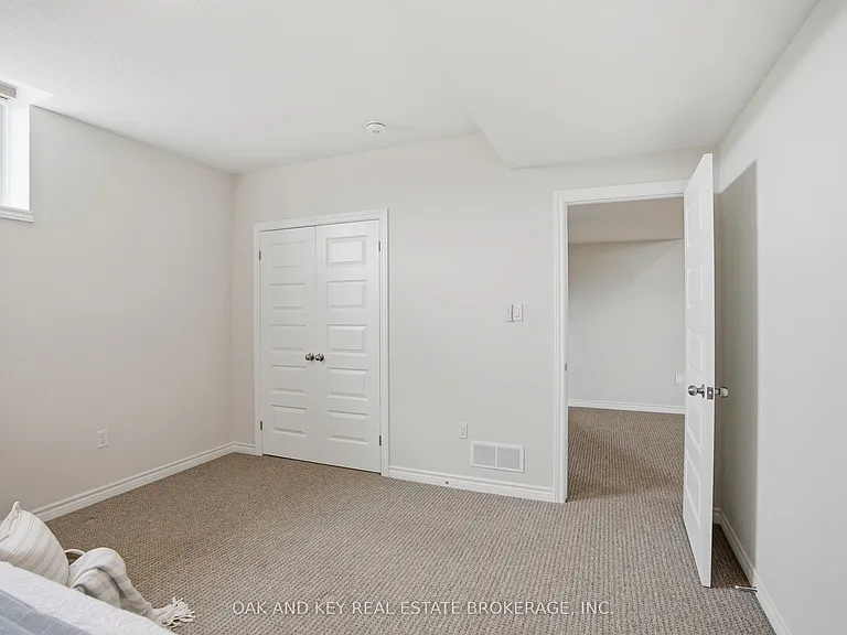 11 Bowman Dr — Photo 43