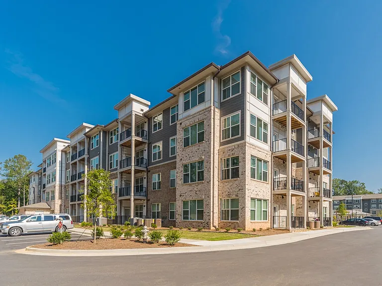 Covington Crossings 55+ Senior Living — Photo 33
