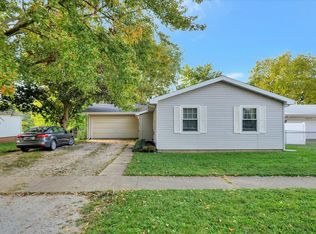 210 E Ottawa Rd, Paxton, IL 60957