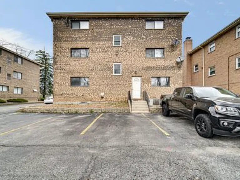 7525 Southwest Hwy #1W — Photo 10