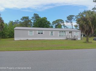 7563 W Autumn St, Homosassa, FL 34446