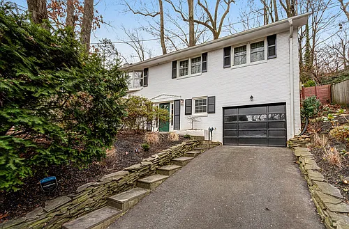 3710 Lorcom Ln Photo 1