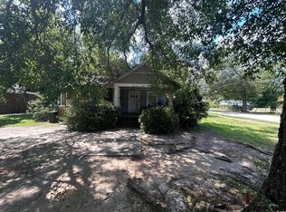 900 E Calhoun St, Dillon, SC 29536