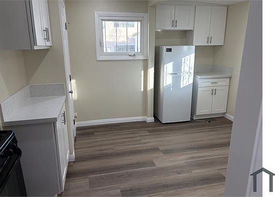 3rd image of 1331 1/2 W 99th St