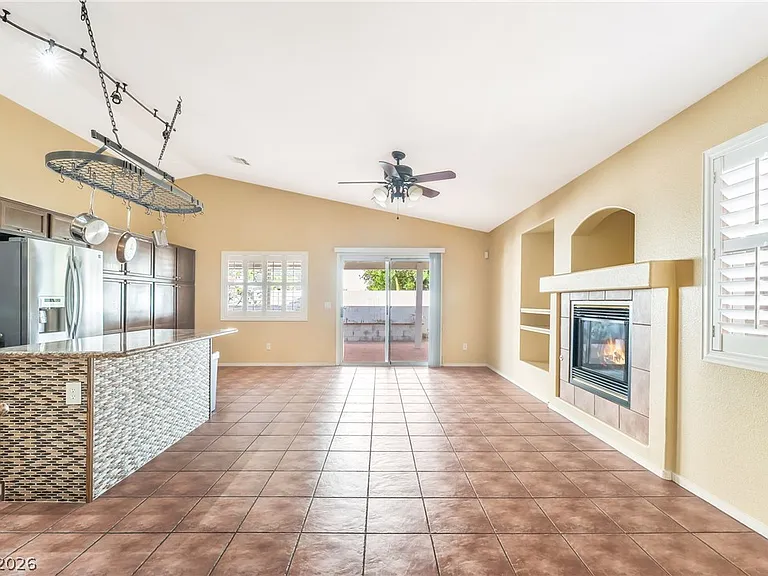 9346 Coral Berry St — Photo 9