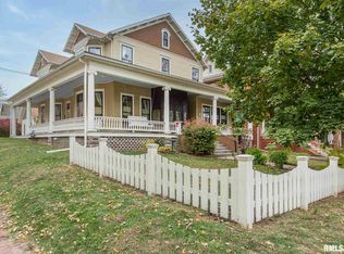 417 W 3rd St, Muscatine, IA 52761