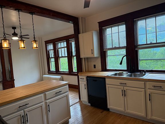 3rd image of 150 Green St #1