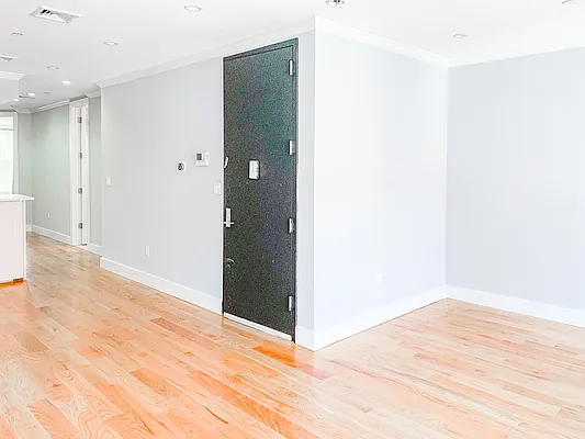 Rented by MySpaceNYC | media 5