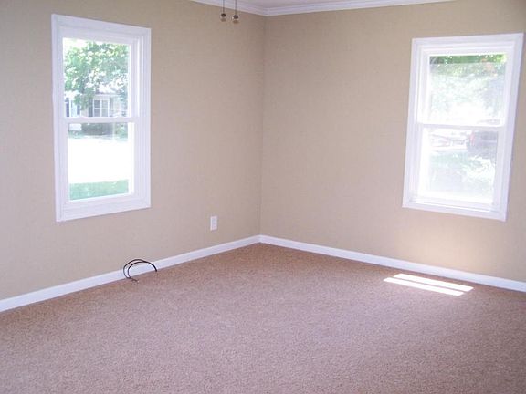 4th image of 107 Tucker Ave