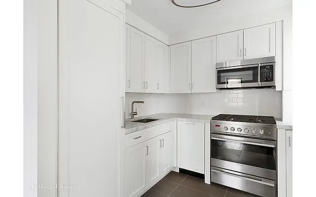 Rented by Douglas Elliman | media 47