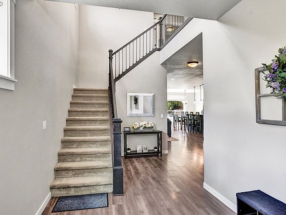 3rd image of 15307 NE 107th St