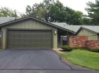 11030 Thousand Oaks Dr, Saint Louis, MO