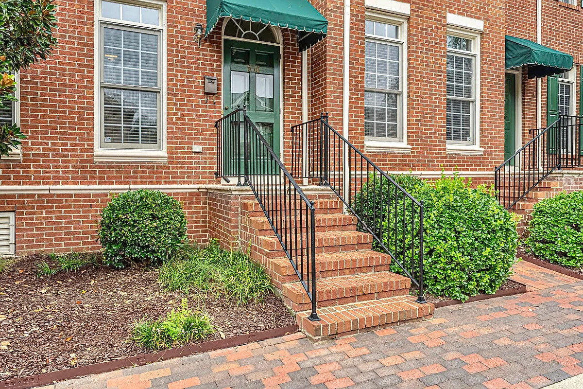 Building Photo - 106 Hatfield Ln