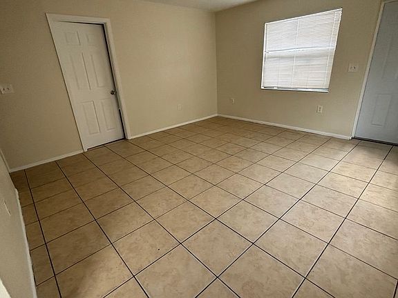 4th image of 6024 1st St E Unit B