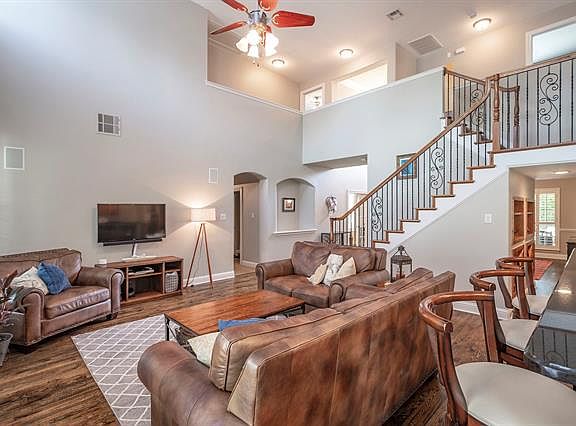 4th image of 4105 Duclair Ct