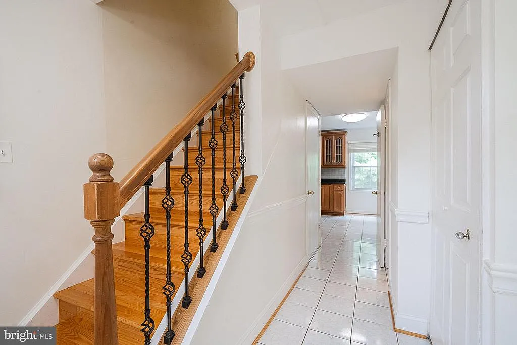 3 bed, 3.5 bath, 1540 sqft, $2,949 — Photo 3