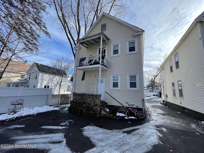 5th image of 117 Jay Street