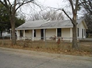 915 4th Ave SE, Ardmore, OK 73401