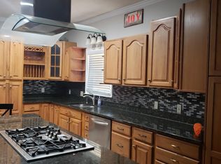 211 Cricket Walk SW, Lilburn, GA 30047