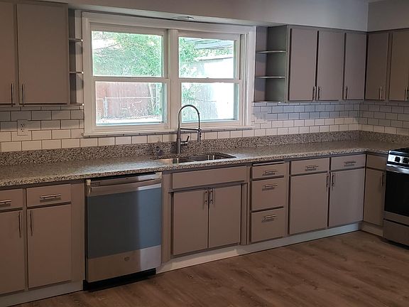 4th image of 3424 Schalck Dr