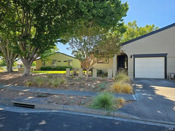 157 Vineyard Circle, Yountville, CA 94599