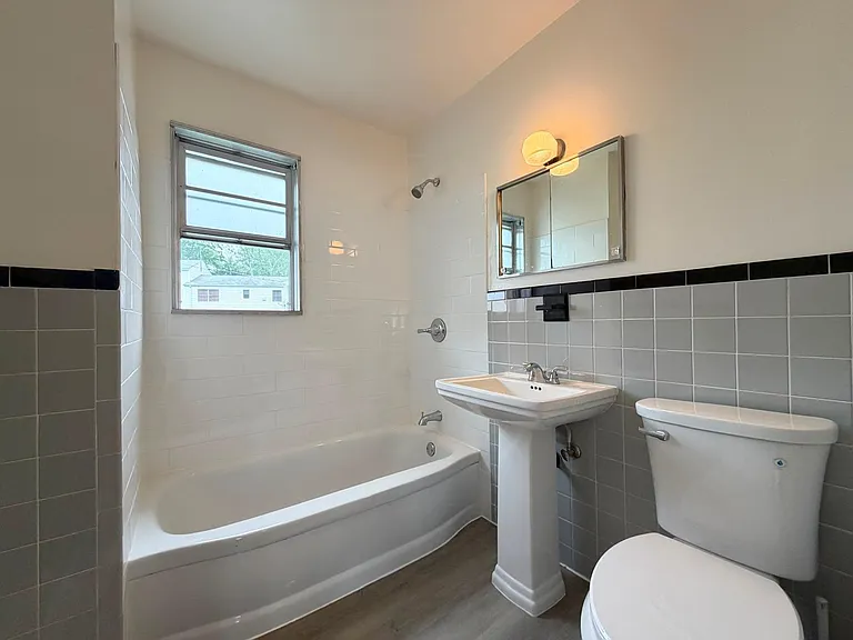 18 Fairview Dr #3 — Photo 8