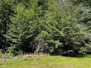 686 Mashstomp Rd, Maggie Valley, NC 28751