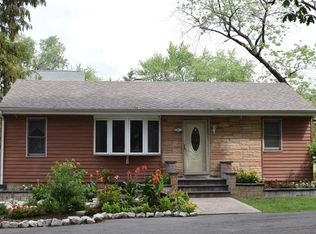 35756 N Wilson Rd, Ingleside, IL 60041