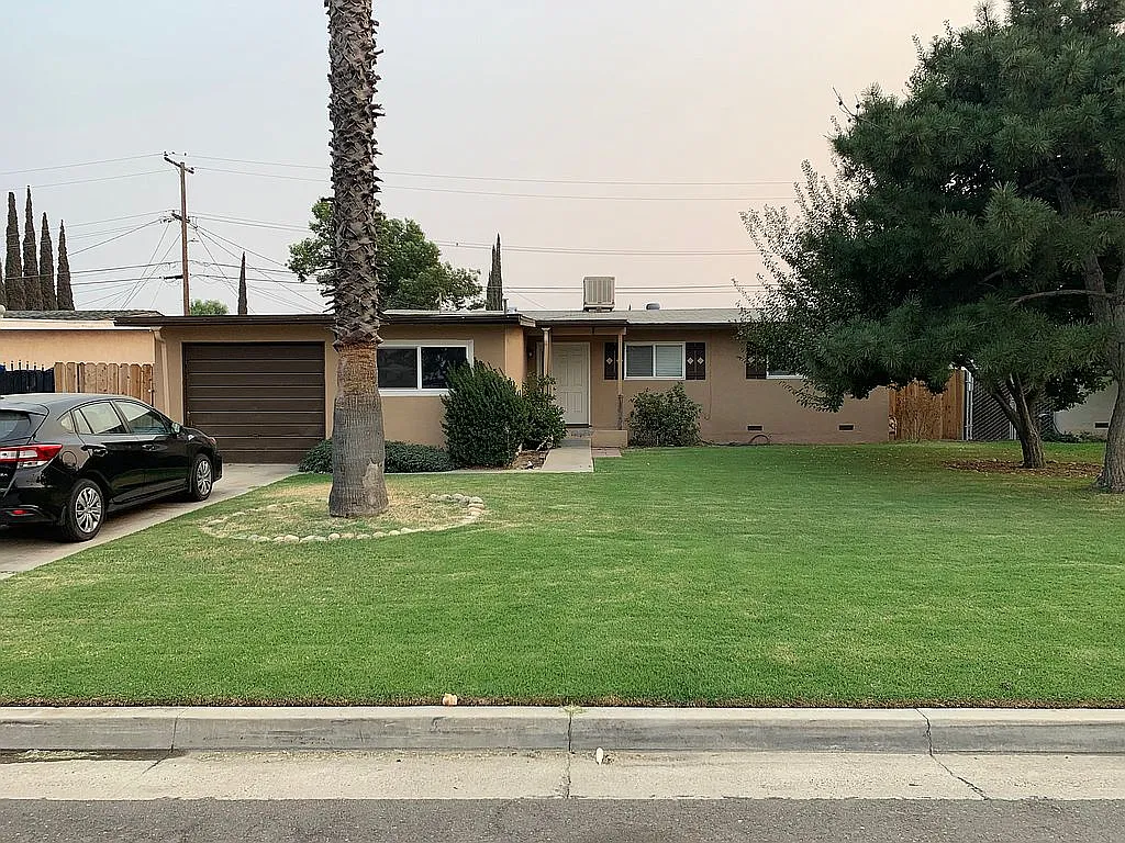 126 Dennis Dr photo 1