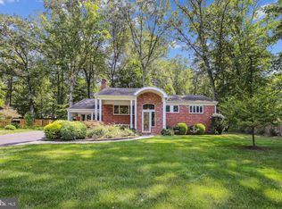 2441 Luckett Ave, Vienna, VA 22180