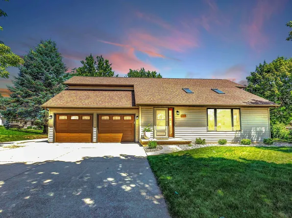 1734 William Ct, Little Chute, WI 54140