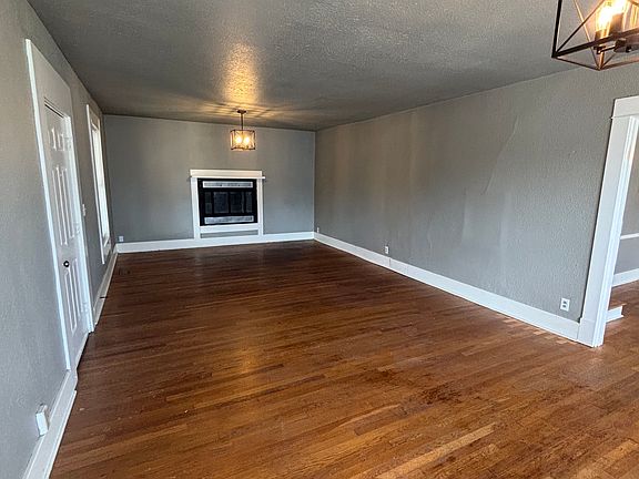 5th image of 703 N Atlanta Ave