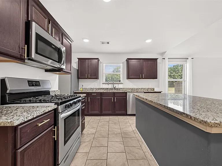 23718 Water Hickory Dr — Photo 14