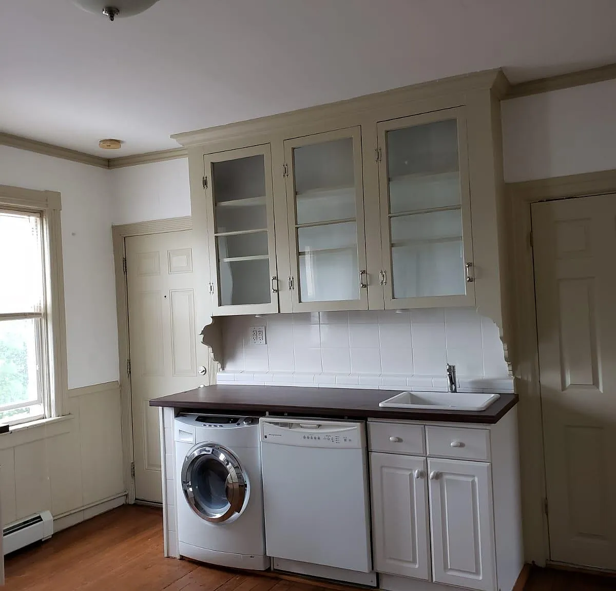 2 bed, 950 sqft, $2,200 — Photo 2