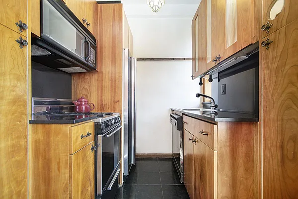 Rented by Susan Finkel, LREB | media 4