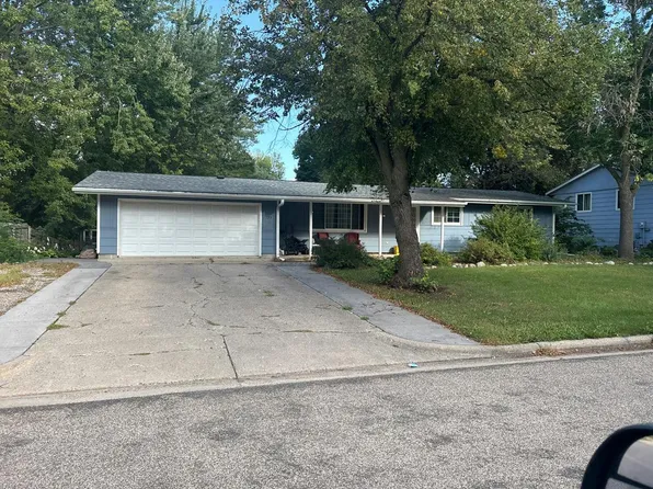 725 Lantha Ave SE, Cokato, MN 55321
