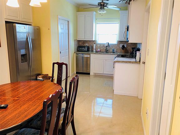 3rd image of 1111 Mabry St