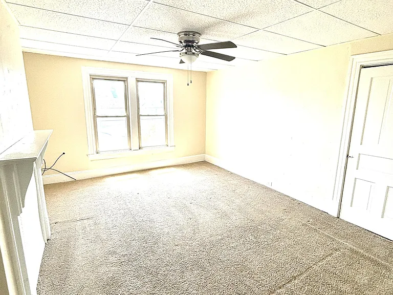 609 George St — Photo 8