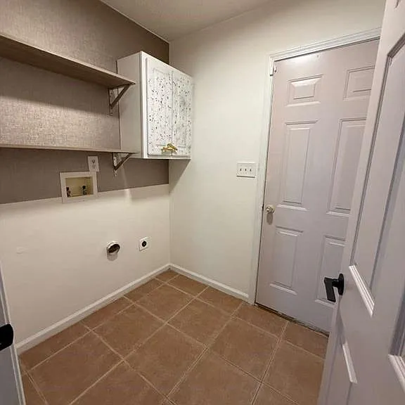 907 Keldron Ct — Photo 11