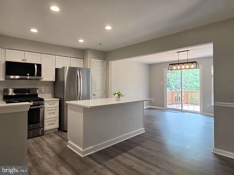 4613 Ripley Manor Ter — Photo 8